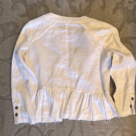 ForCynthia white linen released hem peplum jacket with metal buttons.  Sz PS. - Picture 7 of 7